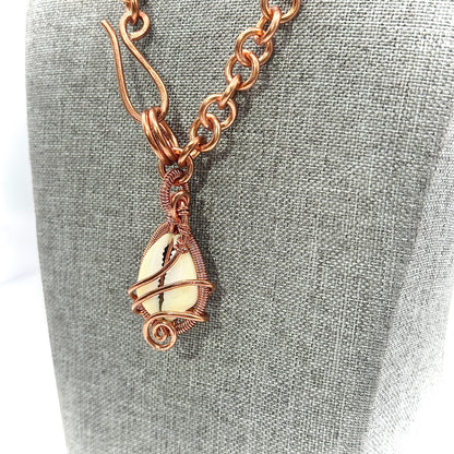 Abundant Beginings | Cowrie Shell Pendant on Handlinked chain