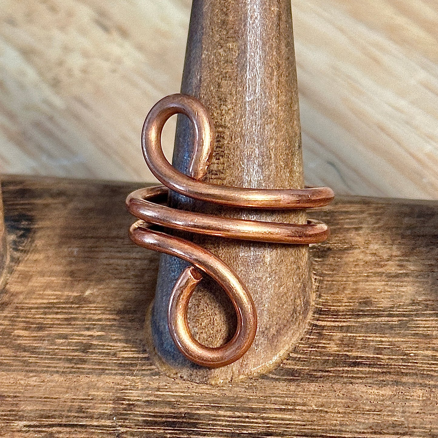 Harmonic Loop Copper Ring |