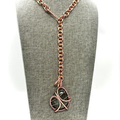 Shine Bright | Labradorite Pendant on Handlinked chain