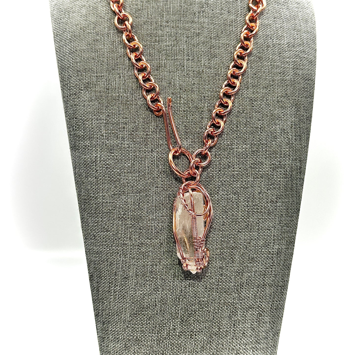 To the Max | Clear Quartz Pendant on Linked Chain
