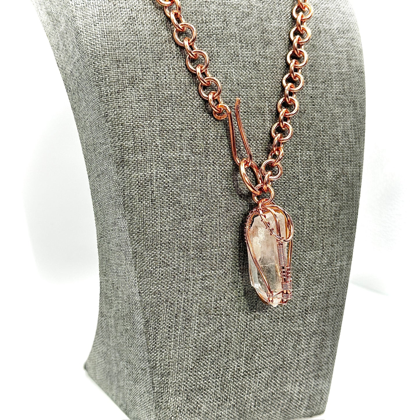 To the Max | Clear Quartz Pendant on Linked Chain