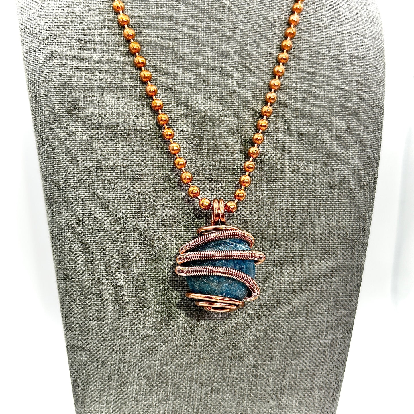 Manifestors Stone | Tumbled Apatite Pendant